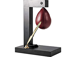 Подставка «Тайсон»: ручка и уменьшенная модель боксерской груши