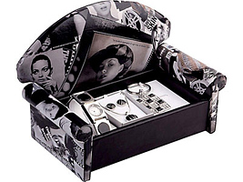 Подарочный набор в виде дивана: часы наручные, брелок, комплект бижутерии
